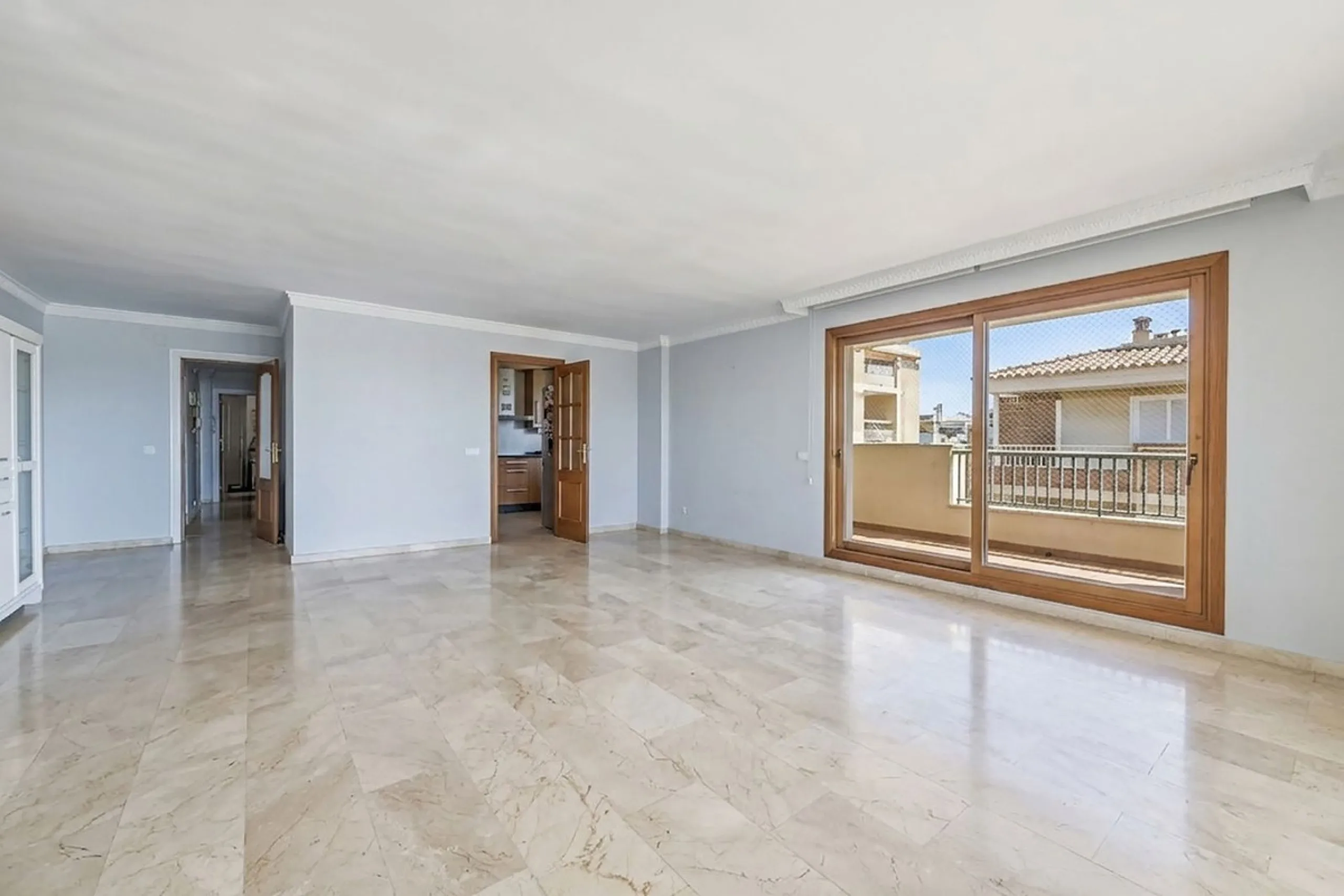 Apartment - Penthouse в продаже в Fuengirola, Málaga. В доме 2 спален и 3 ванных комнат. Площадь дома 140 м²