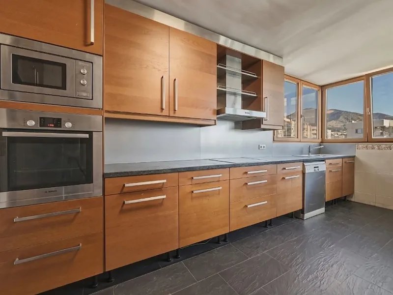 Apartment - Penthouse в продаже в Fuengirola, Málaga. В доме 2 спален и 3 ванных комнат. Площадь дома 140 м²