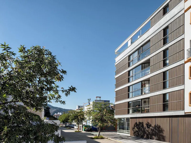 Boutique New Build Apartments in the Heart of Estepona Costa del Sol& & Exclusive Residential Building with Only Four Homes& This beautiful new build residential project consists of just four exclusive homes located in a privileged urban setting 