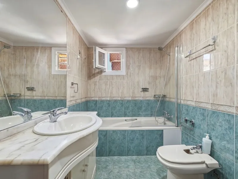 Apartment - Penthouse в продаже в Fuengirola, Málaga. В доме 2 спален и 3 ванных комнат. Площадь дома 140 м²