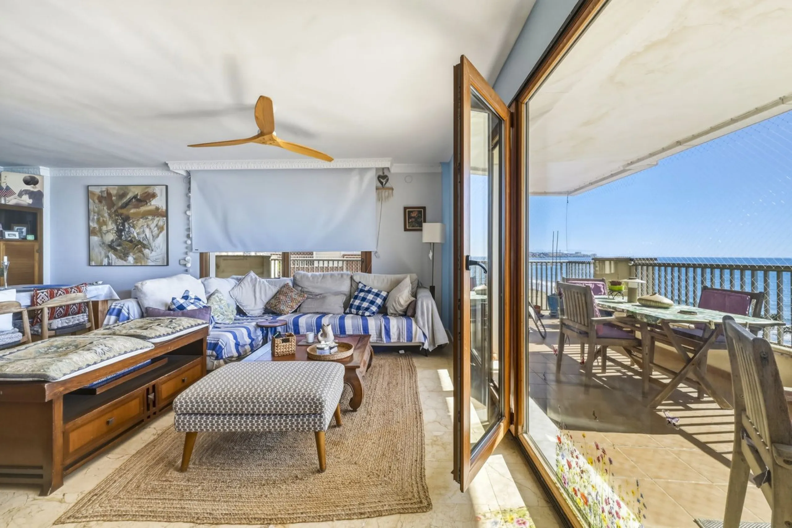 Apartment - Penthouse в продаже в Fuengirola, Málaga. В доме 2 спален и 3 ванных комнат. Площадь дома 140 м²