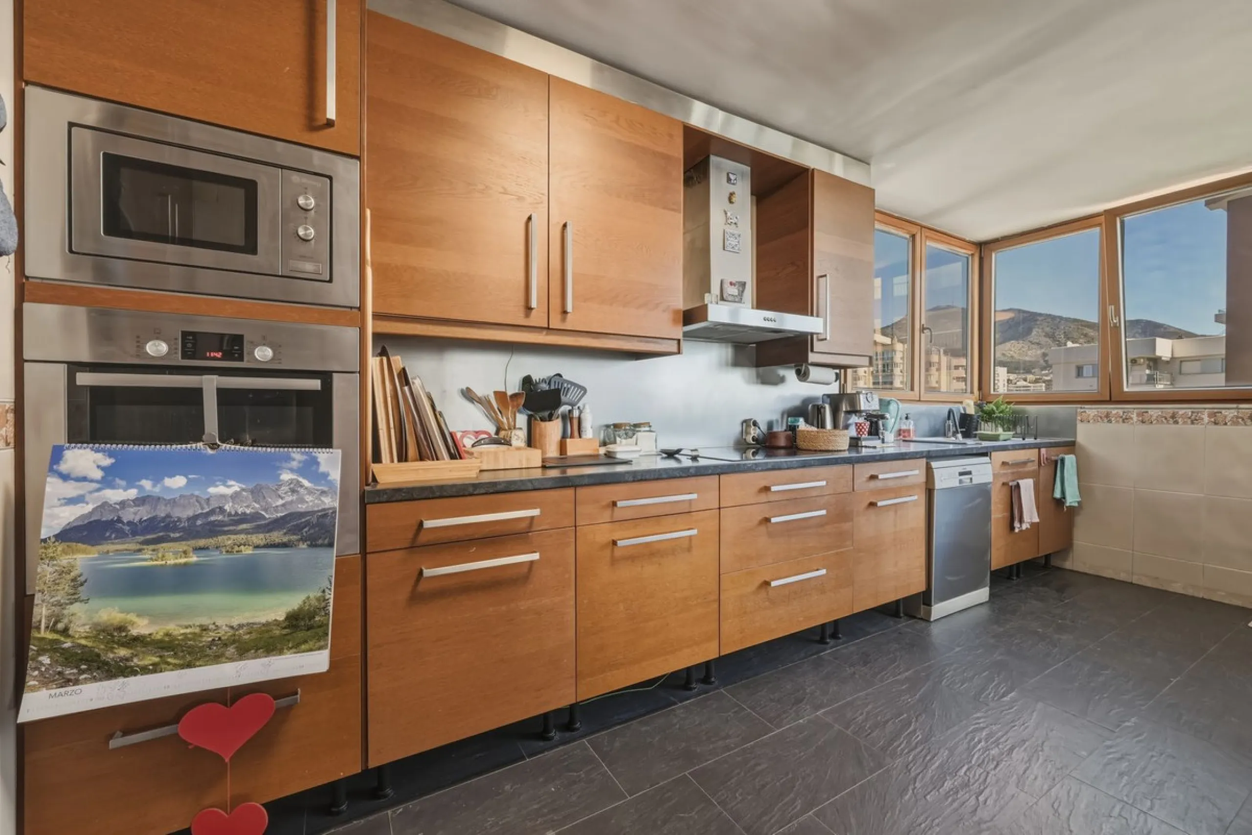Apartment - Penthouse в продаже в Fuengirola, Málaga. В доме 2 спален и 3 ванных комнат. Площадь дома 140 м²