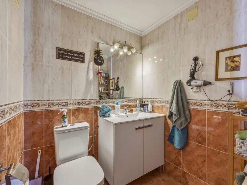 Apartment - Penthouse в продаже в Fuengirola, Málaga. В доме 2 спален и 3 ванных комнат. Площадь дома 140 м²