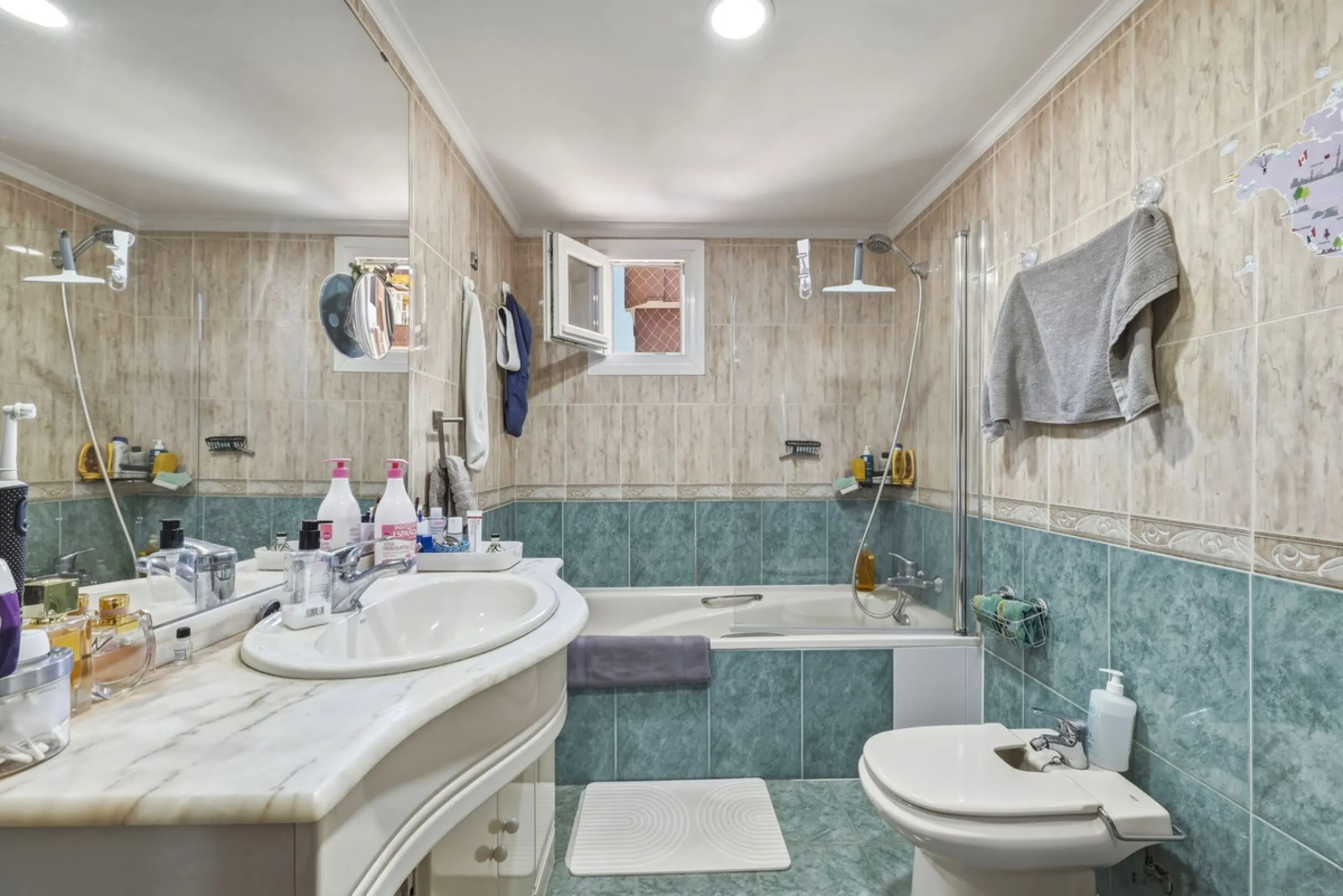 Apartment - Penthouse в продаже в Fuengirola, Málaga. В доме 2 спален и 3 ванных комнат. Площадь дома 140 м²