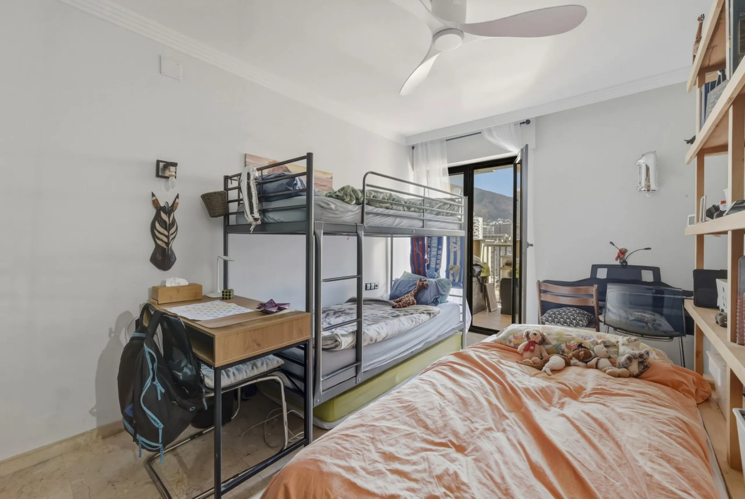 Apartment - Penthouse в продаже в Fuengirola, Málaga. В доме 2 спален и 3 ванных комнат. Площадь дома 140 м²
