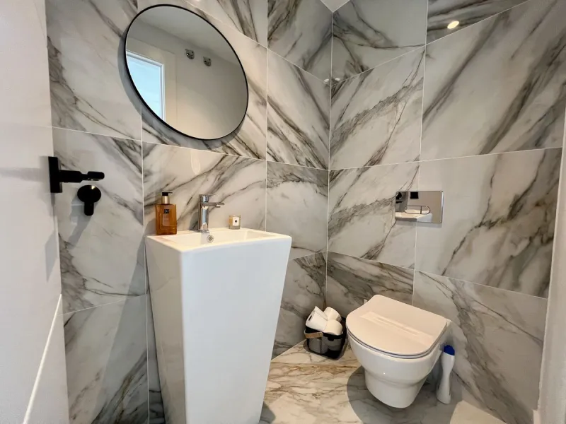 House - Detached Villa в продаже в Mijas, Málaga. В доме 4 спален и 5 ванных комнат. Площадь дома 357 м². Площадь участка 501 м²