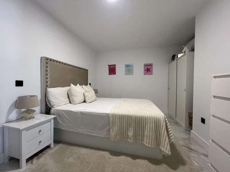 House - Detached Villa в продаже в Mijas, Málaga. В доме 4 спален и 5 ванных комнат. Площадь дома 357 м². Площадь участка 501 м²