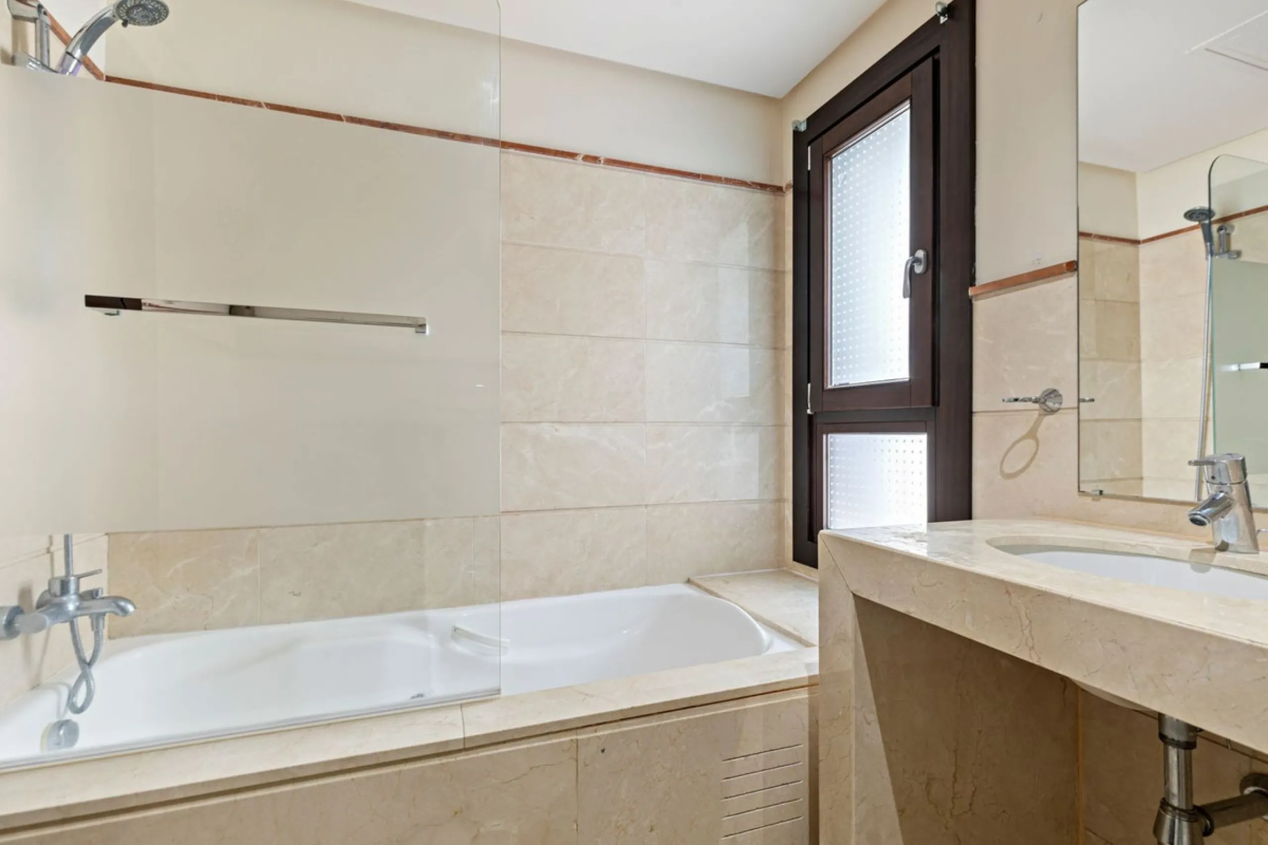Exclusive property just a 3-minute walk from the centre of Benahavís