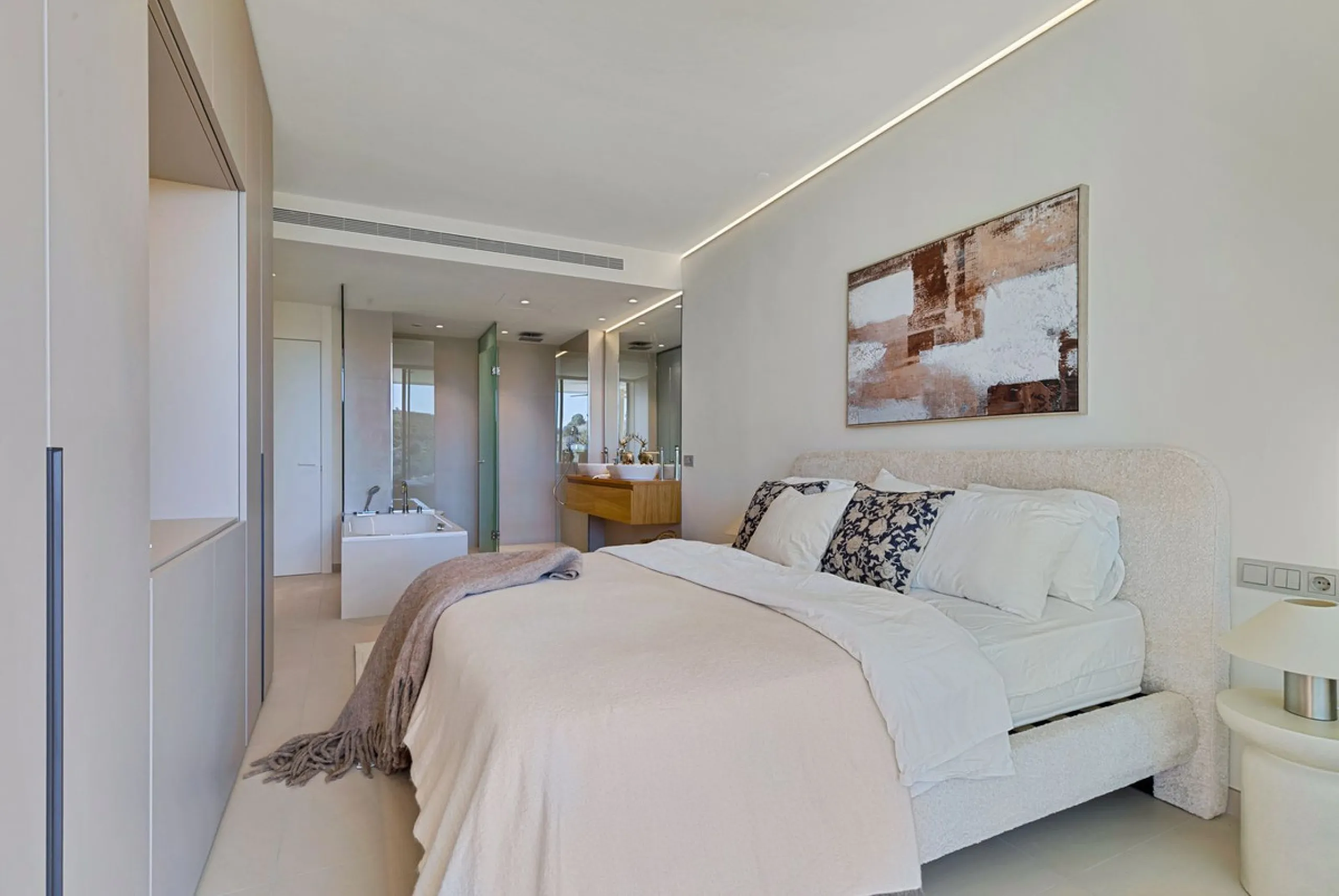 Modern Family Living with Resort-Style Comfort in Higuerón