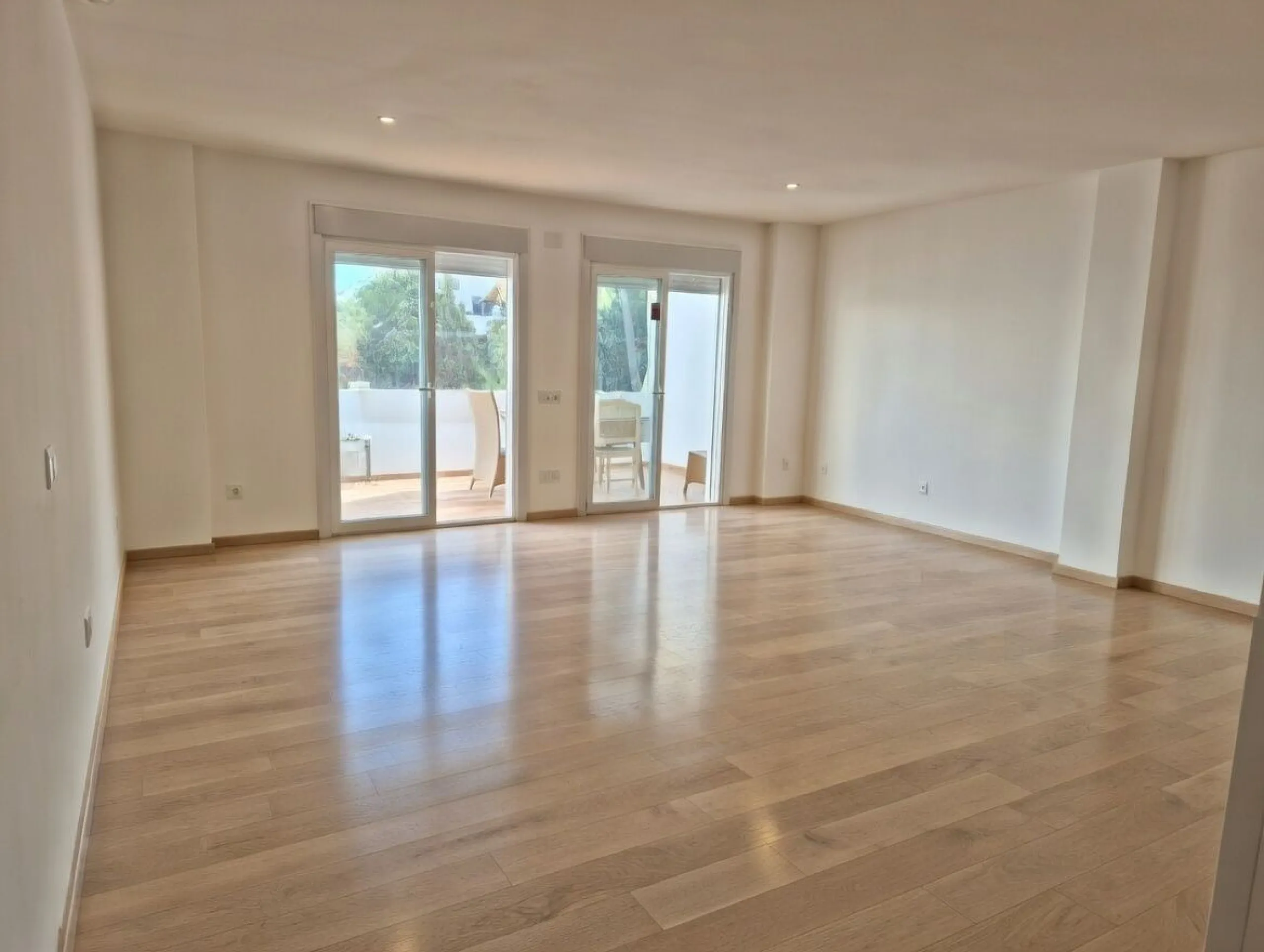 Apartment - Ground Floor Apartment в продаже в Mijas, Málaga. В доме 2 спален и 2 ванных комнат. Площадь дома 131 м². Площадь участка 166 м²