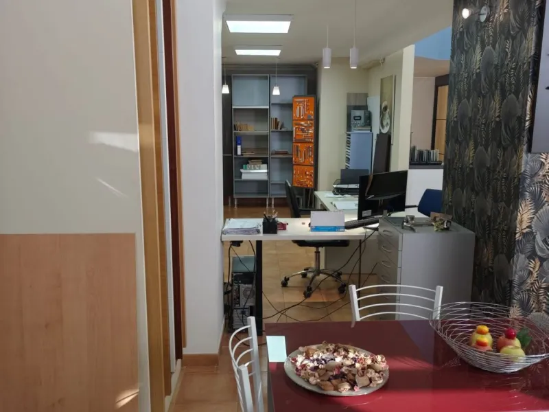 ???? Move-in Ready! Strategic Business Opportunity in Camino de la Térmica, Málaga