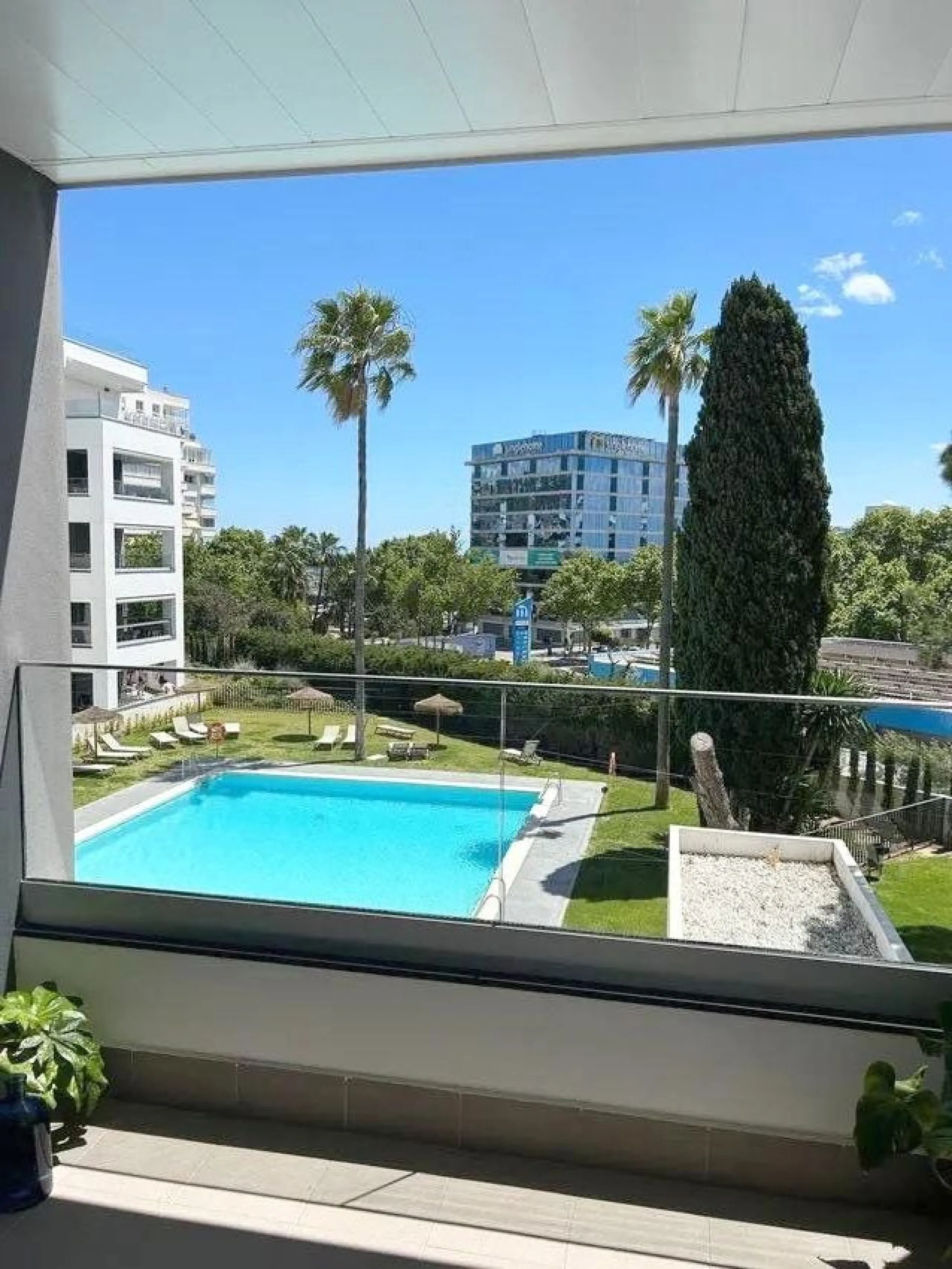 Your new home by the sea or a perfect investment in the heart of the city!