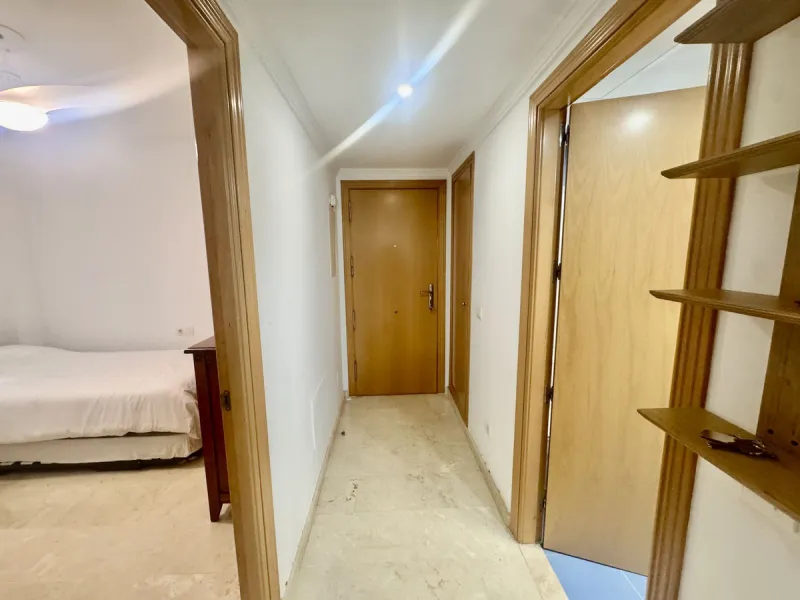 Apartment - Middle Floor Apartment в продаже в Fuengirola, Málaga. В доме 2 спален и 2 ванных комнат. Площадь дома 75 м²