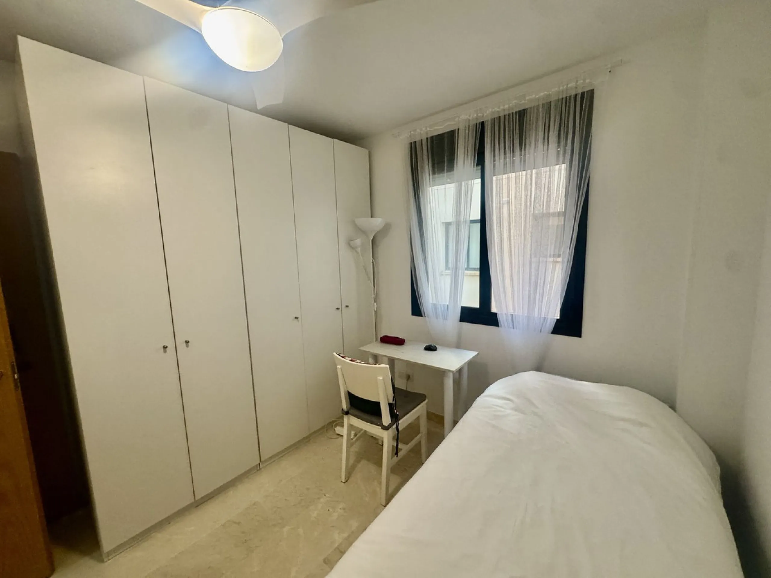 Apartment - Middle Floor Apartment в продаже в Fuengirola, Málaga. В доме 2 спален и 2 ванных комнат. Площадь дома 75 м²