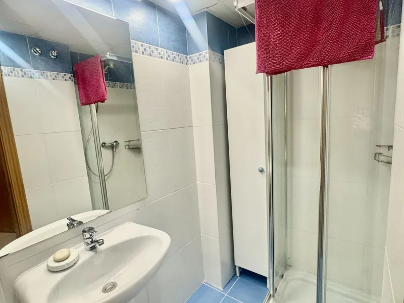 Apartment - Middle Floor Apartment в продаже в Fuengirola, Málaga. В доме 2 спален и 2 ванных комнат. Площадь дома 75 м²