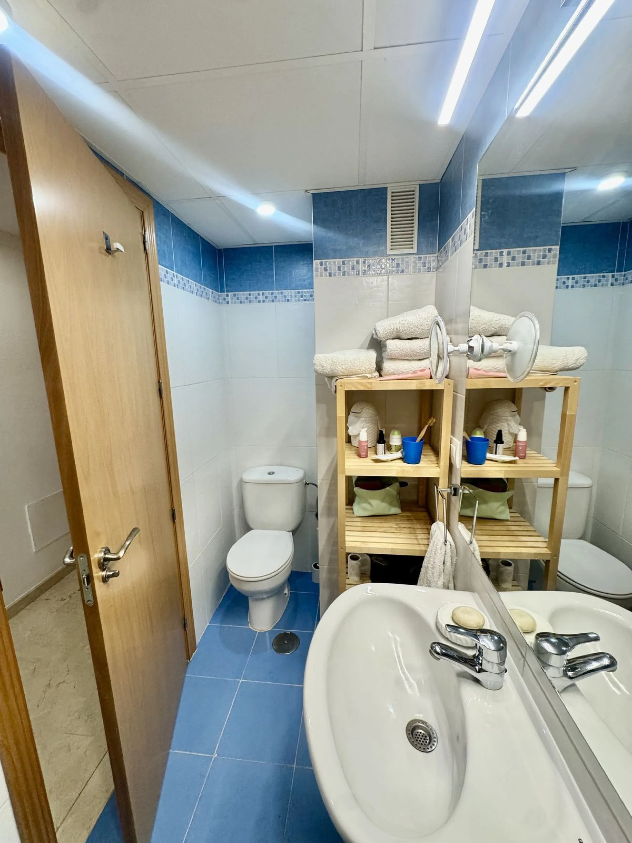 Apartment - Middle Floor Apartment в продаже в Fuengirola, Málaga. В доме 2 спален и 2 ванных комнат. Площадь дома 75 м²