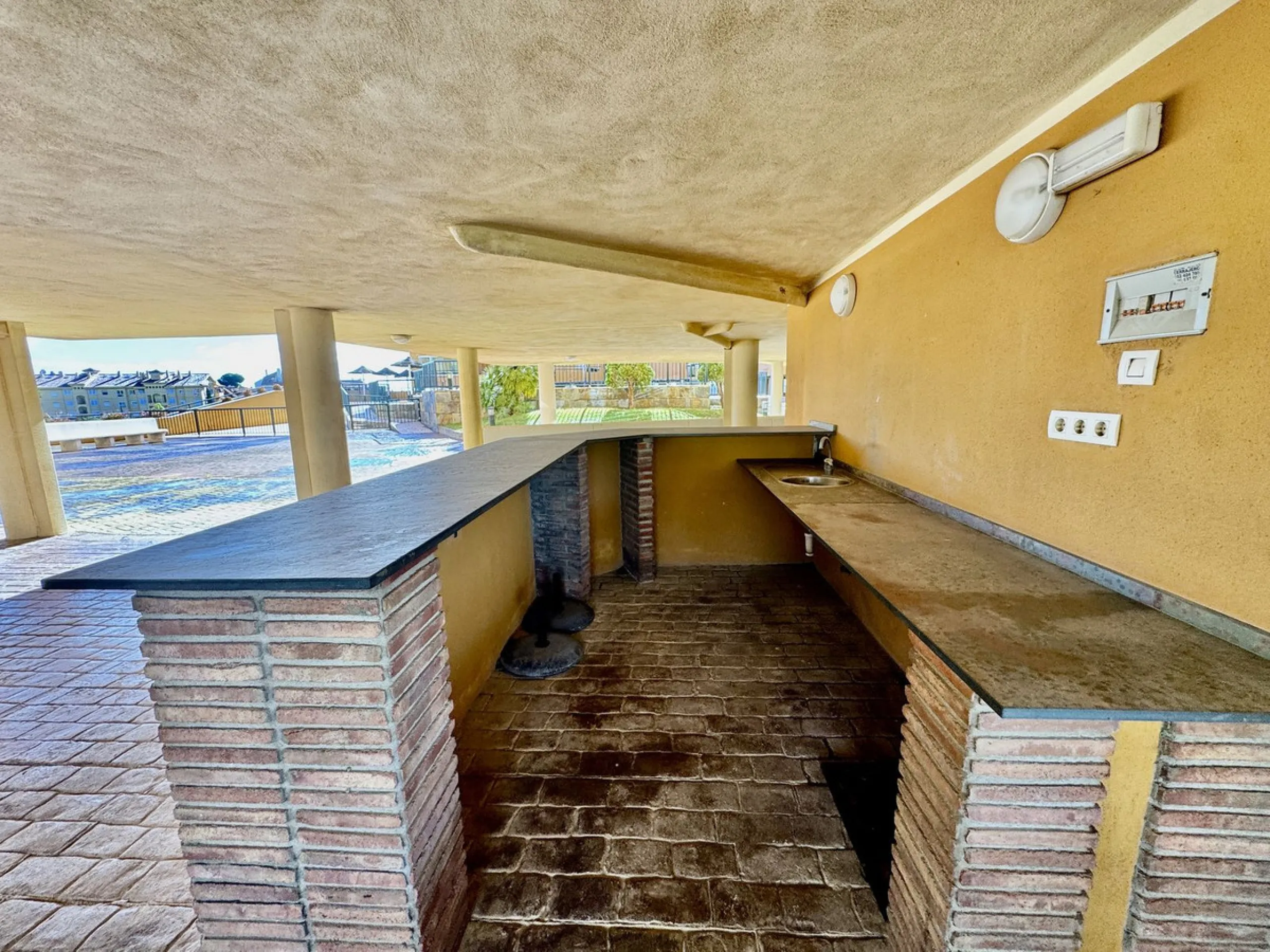 Apartment - Middle Floor Apartment в продаже в Fuengirola, Málaga. В доме 2 спален и 2 ванных комнат. Площадь дома 75 м²