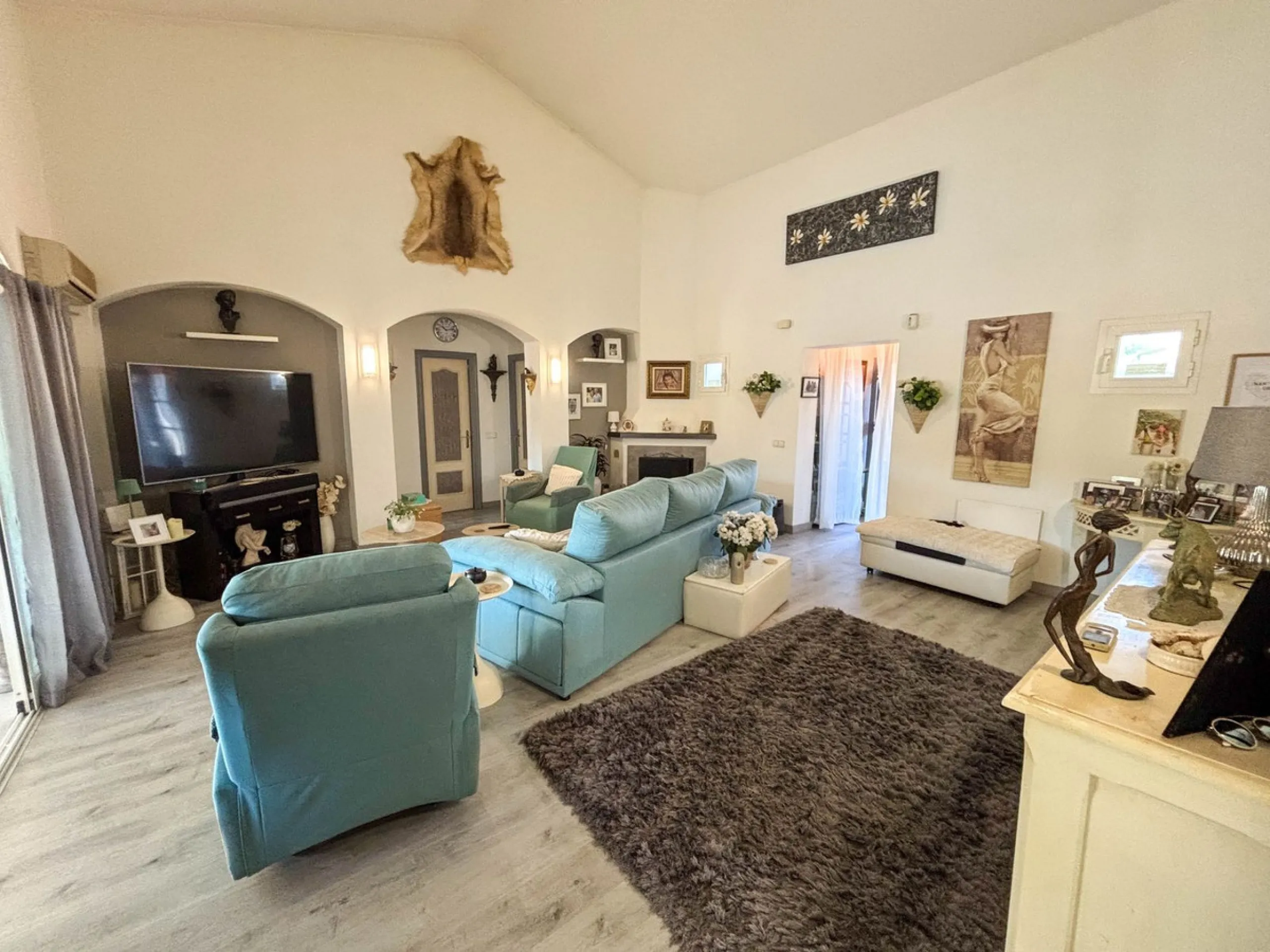 Charming Country Property with Mountain Views in Estepona – La Alberdina Area
