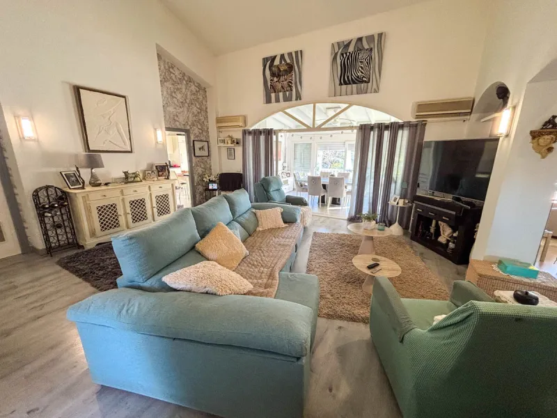 Charming Country Property with Mountain Views in Estepona – La Alberdina Area