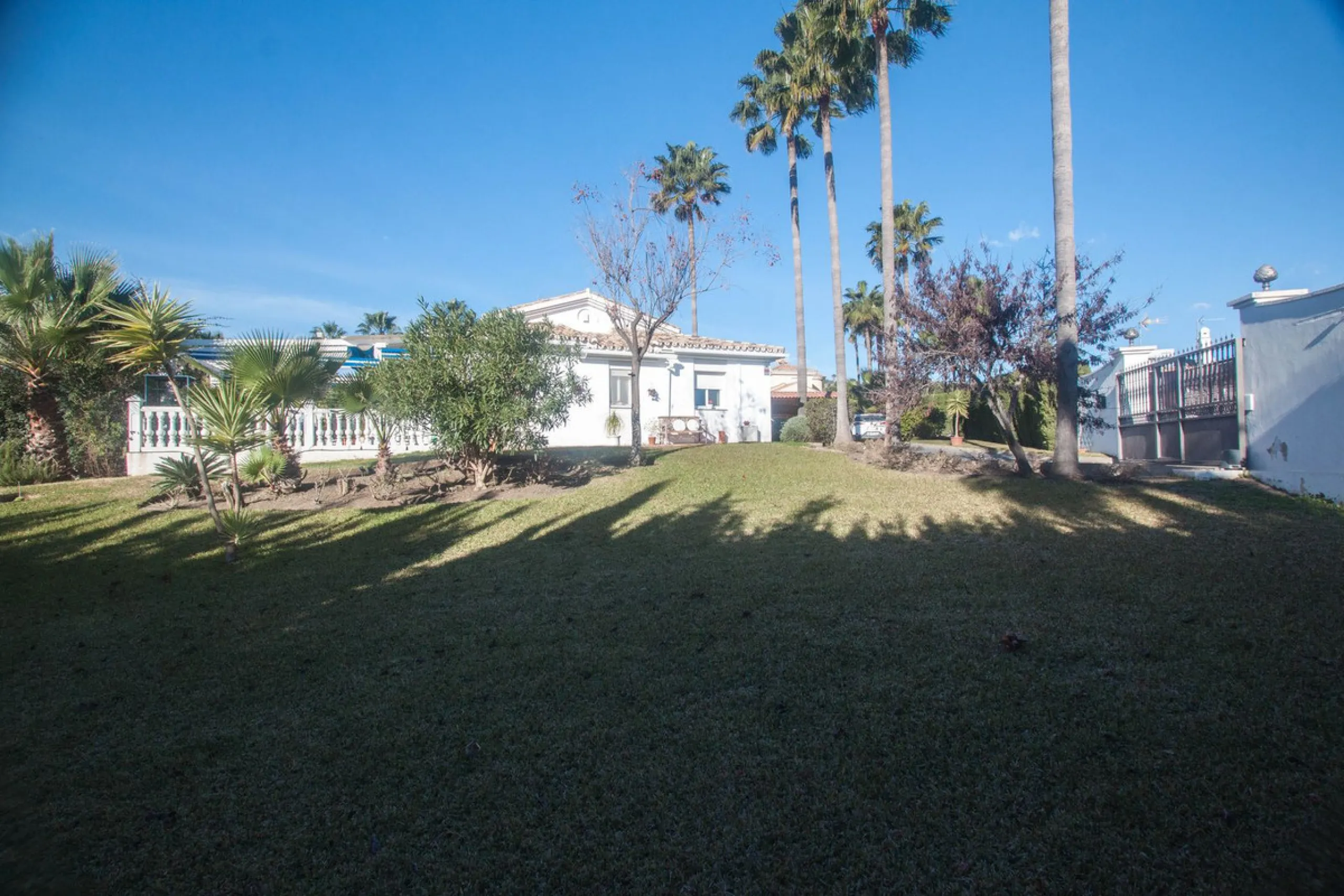 Charming Country Property with Mountain Views in Estepona – La Alberdina Area
