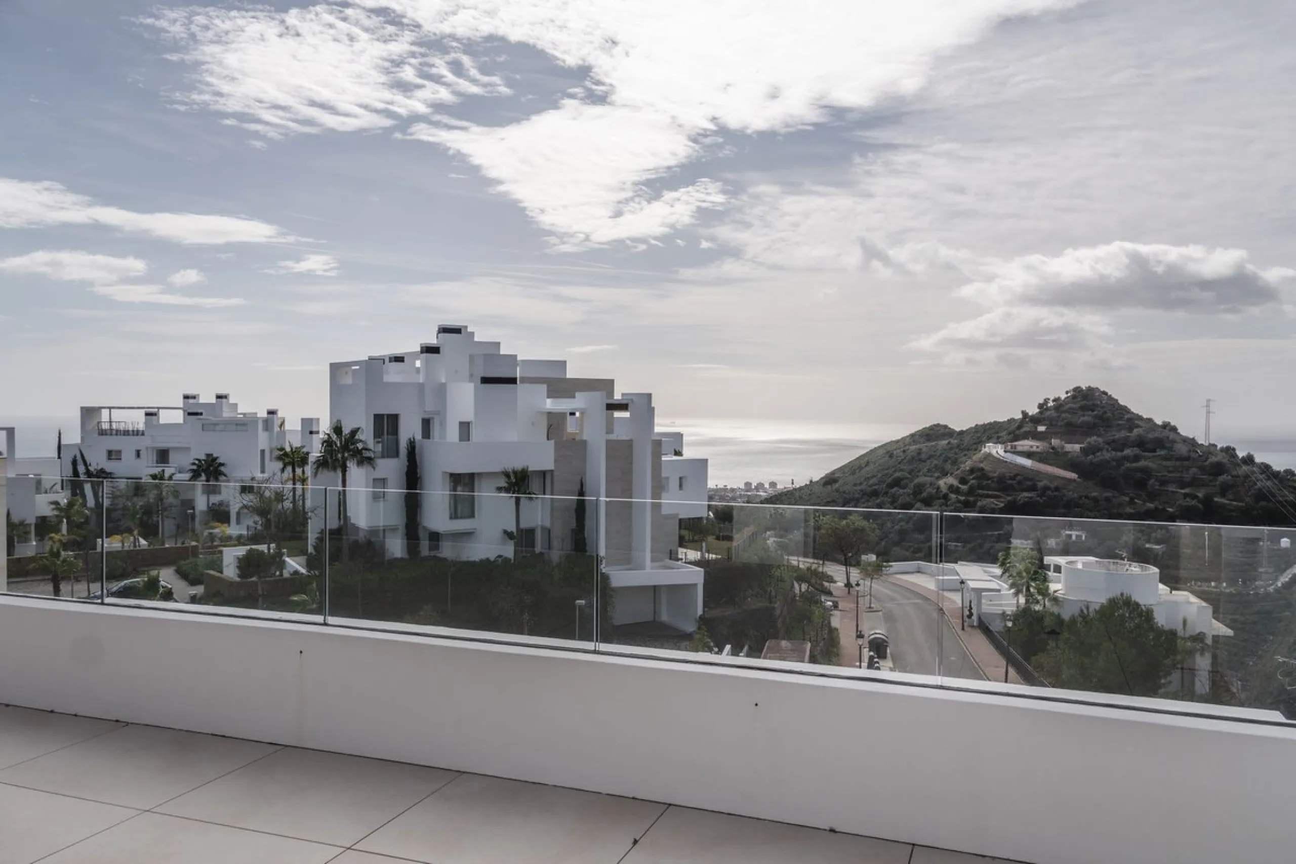 Apartment - Penthouse Duplex в продаже в Ojén, Málaga. В доме 3 спален и 3 ванных комнат. Площадь дома 158 м²