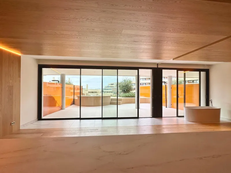 Welcome to a brand new property, delivered in 2025, that redefines luxury living. This outstanding property features a private Jacuzzi and a huge terrace that overlooks the magnificent swimming pools, offering an unparalleled experience inspired by Hilton