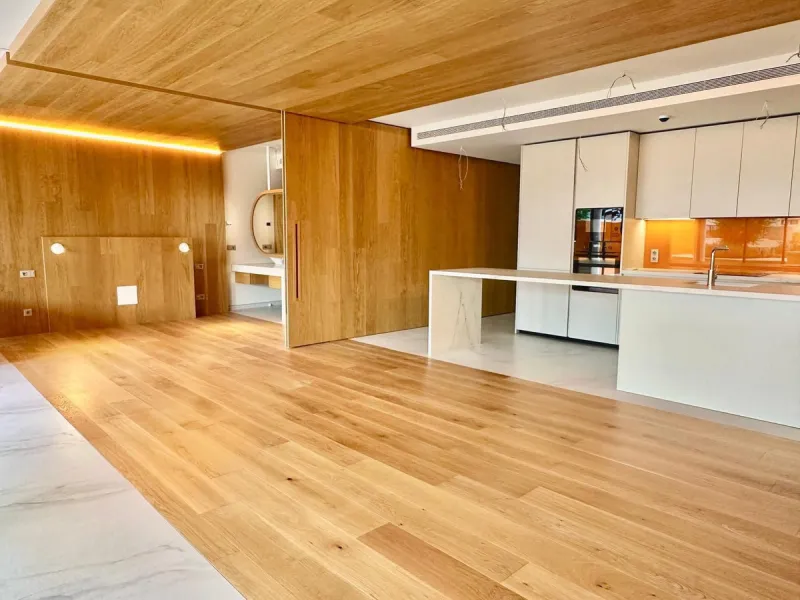 Welcome to a brand new property, delivered in 2025, that redefines luxury living. This outstanding property features a private Jacuzzi and a huge terrace that overlooks the magnificent swimming pools, offering an unparalleled experience inspired by Hilton