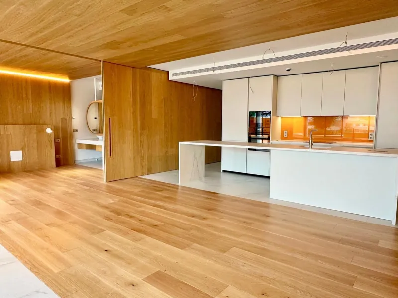 Welcome to a brand new property, delivered in 2025, that redefines luxury living. This outstanding property features a private Jacuzzi and a huge terrace that overlooks the magnificent swimming pools, offering an unparalleled experience inspired by Hilton
