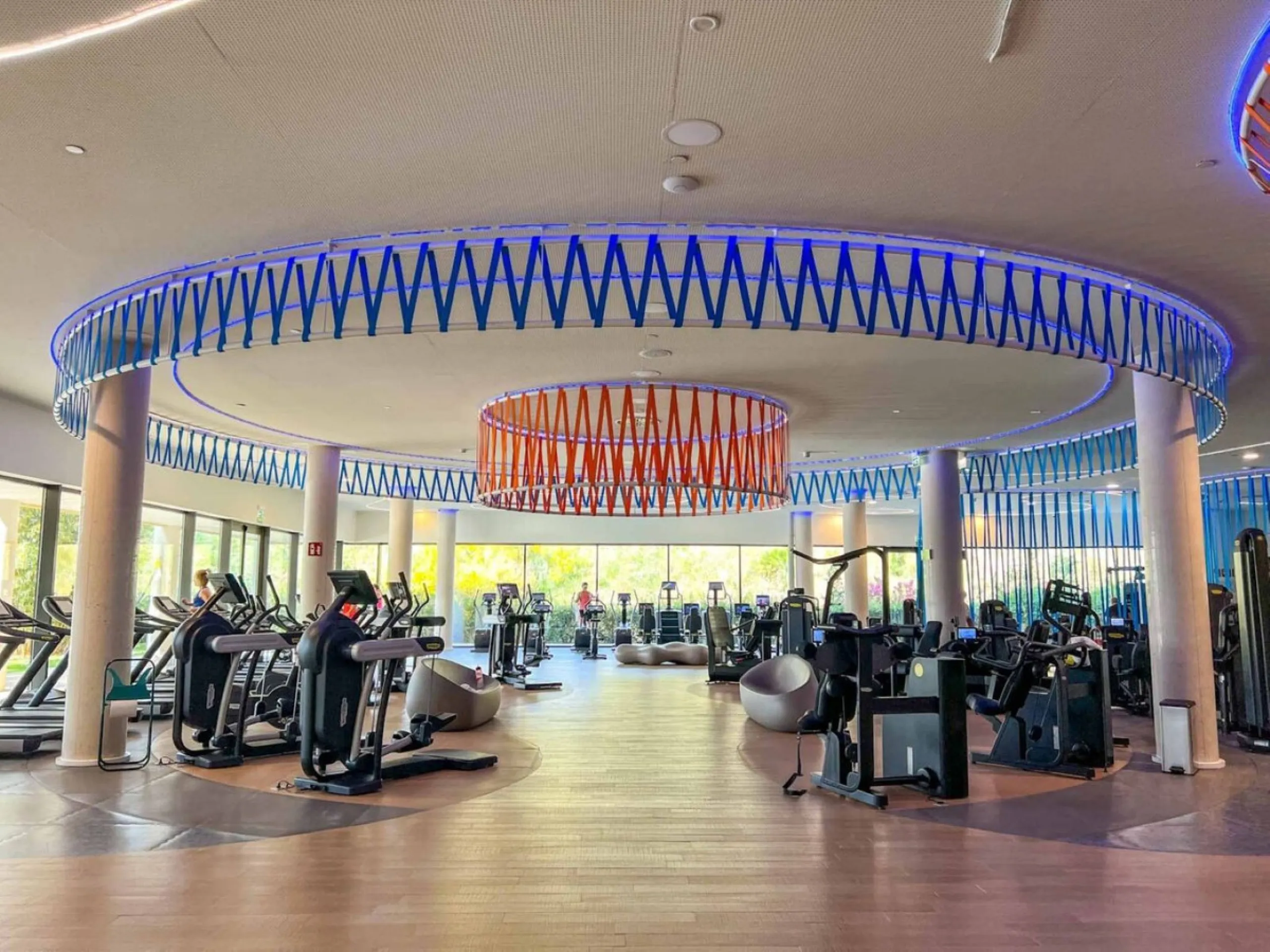 Welcome to a brand new property, delivered in 2025, that redefines luxury living. This outstanding property features a private Jacuzzi and a huge terrace that overlooks the magnificent swimming pools, offering an unparalleled experience inspired by Hilton