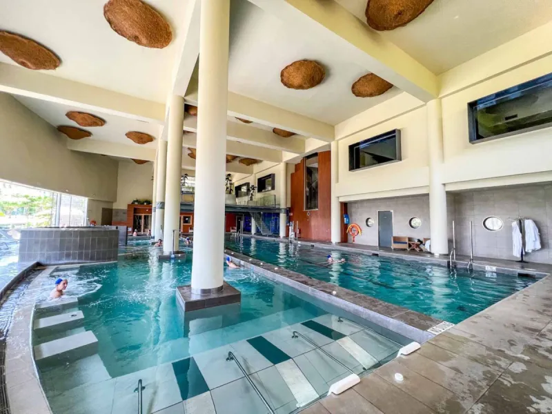 Welcome to a brand new property, delivered in 2025, that redefines luxury living. This outstanding property features a private Jacuzzi and a huge terrace that overlooks the magnificent swimming pools, offering an unparalleled experience inspired by Hilton