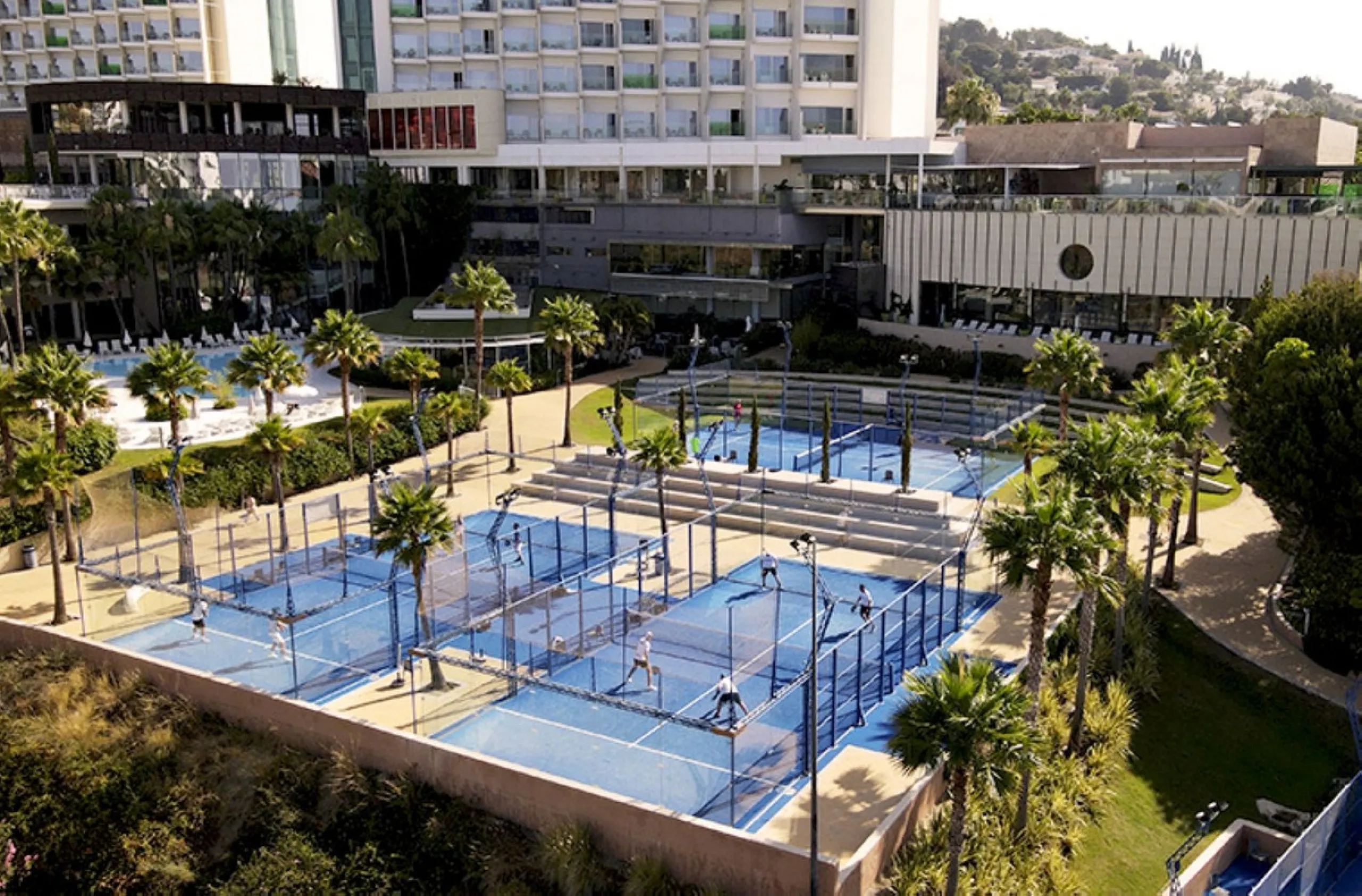 Welcome to a brand new property, delivered in 2025, that redefines luxury living. This outstanding property features a private Jacuzzi and a huge terrace that overlooks the magnificent swimming pools, offering an unparalleled experience inspired by Hilton