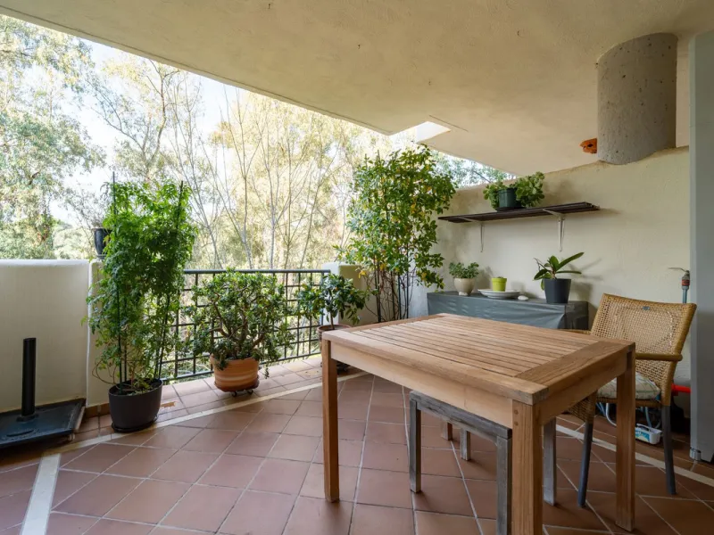 Apartment - Ground Floor Apartment в продаже в Marbella, Málaga. В доме 2 спален и 2 ванных комнат. Площадь дома 108 м²