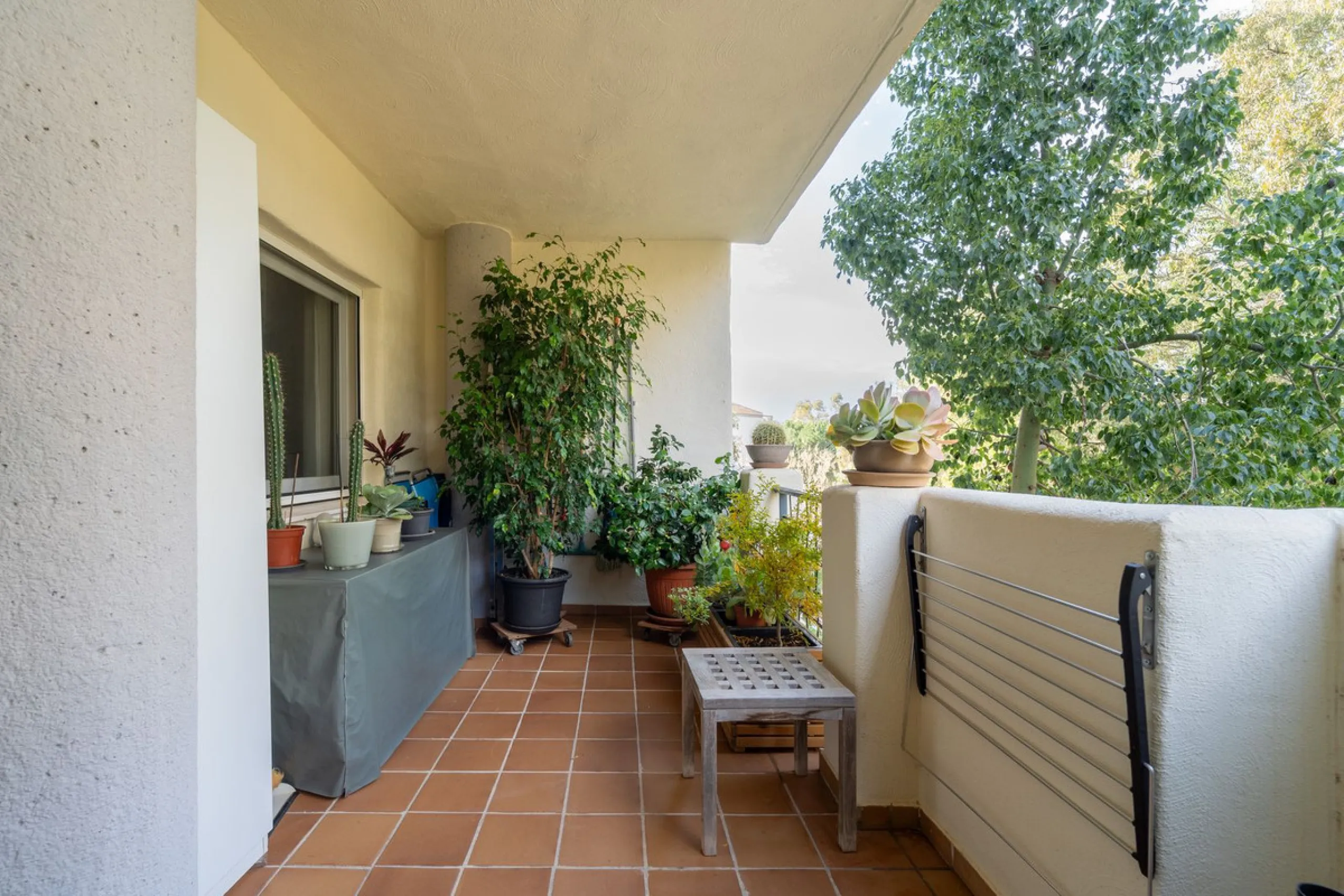 Apartment - Ground Floor Apartment в продаже в Marbella, Málaga. В доме 2 спален и 2 ванных комнат. Площадь дома 108 м²