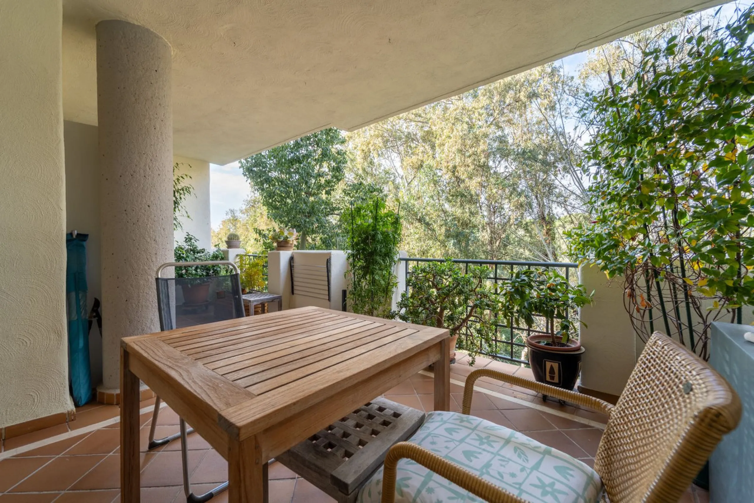 Apartment - Ground Floor Apartment в продаже в Marbella, Málaga. В доме 2 спален и 2 ванных комнат. Площадь дома 108 м²