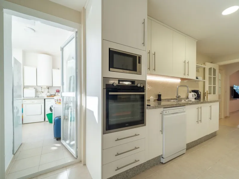 Apartment - Ground Floor Apartment в продаже в Marbella, Málaga. В доме 2 спален и 2 ванных комнат. Площадь дома 108 м²