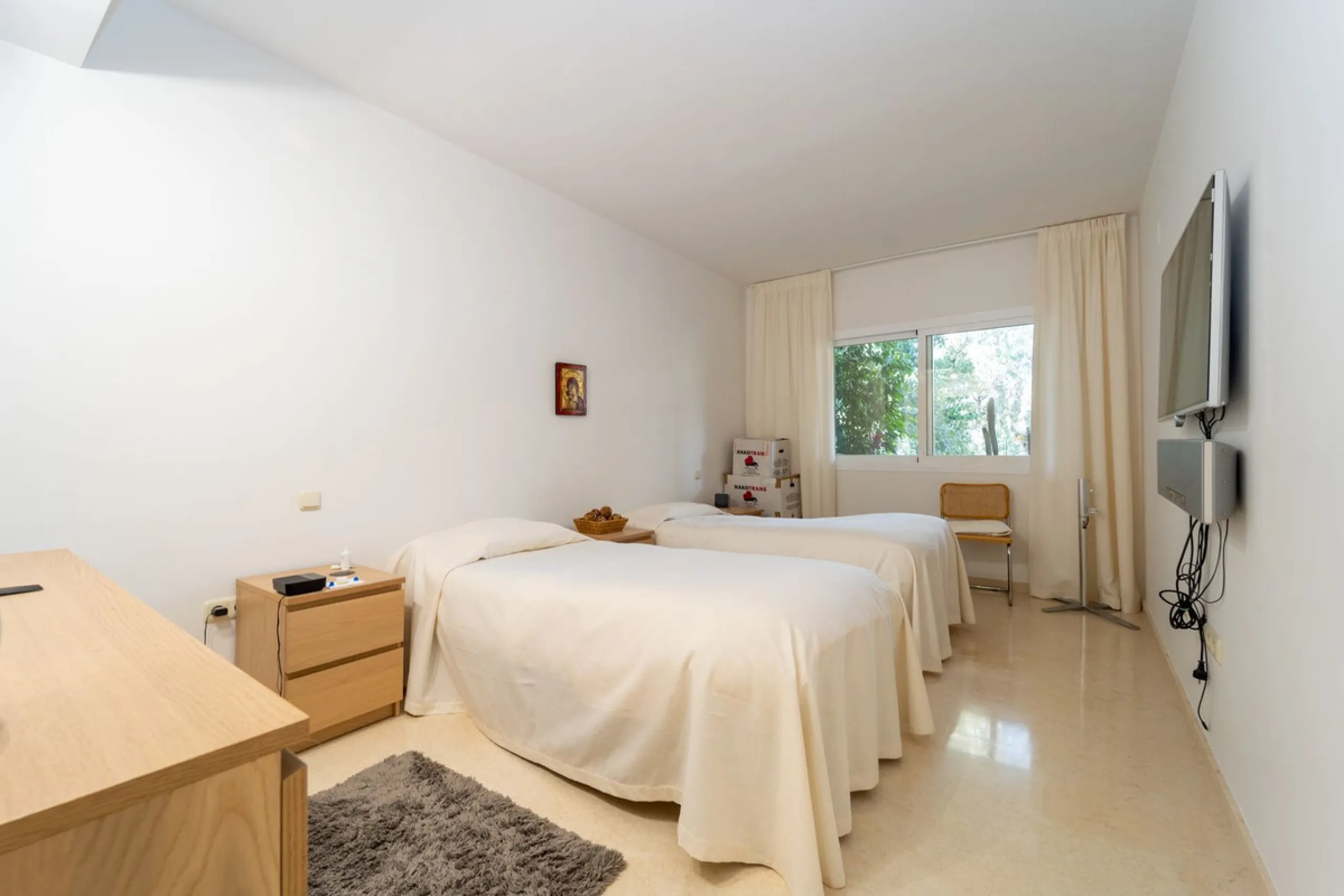 Apartment - Ground Floor Apartment в продаже в Marbella, Málaga. В доме 2 спален и 2 ванных комнат. Площадь дома 108 м²