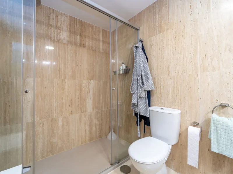 Apartment - Ground Floor Apartment в продаже в Marbella, Málaga. В доме 2 спален и 2 ванных комнат. Площадь дома 108 м²