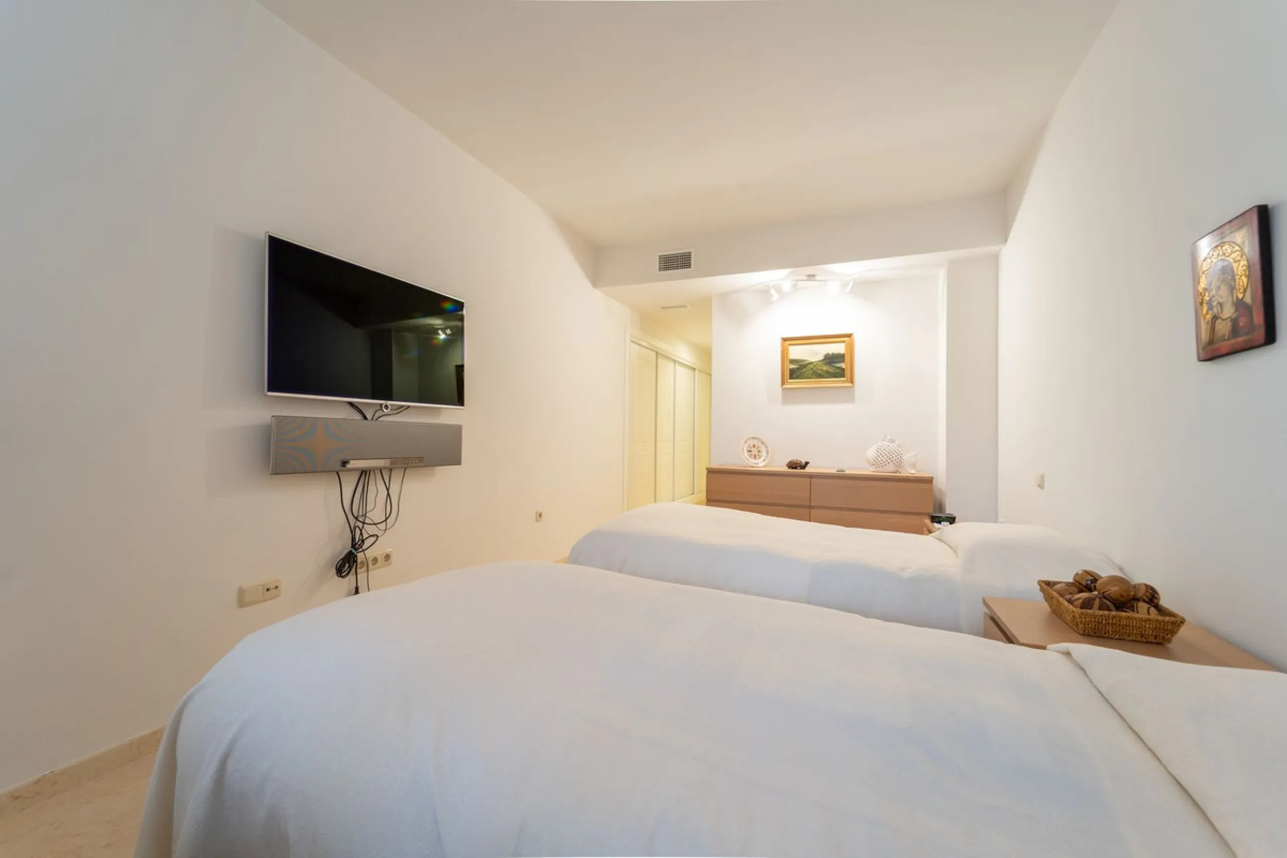 Apartment - Ground Floor Apartment в продаже в Marbella, Málaga. В доме 2 спален и 2 ванных комнат. Площадь дома 108 м²