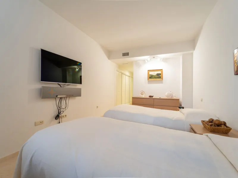 Apartment - Ground Floor Apartment в продаже в Marbella, Málaga. В доме 2 спален и 2 ванных комнат. Площадь дома 108 м²