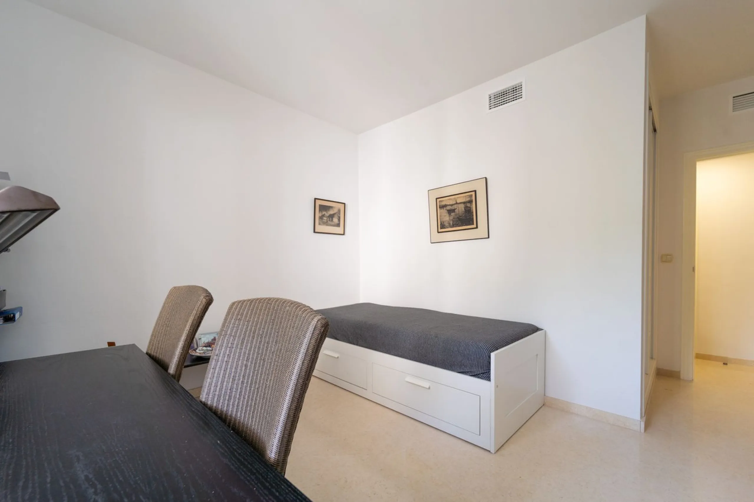 Apartment - Ground Floor Apartment в продаже в Marbella, Málaga. В доме 2 спален и 2 ванных комнат. Площадь дома 108 м²