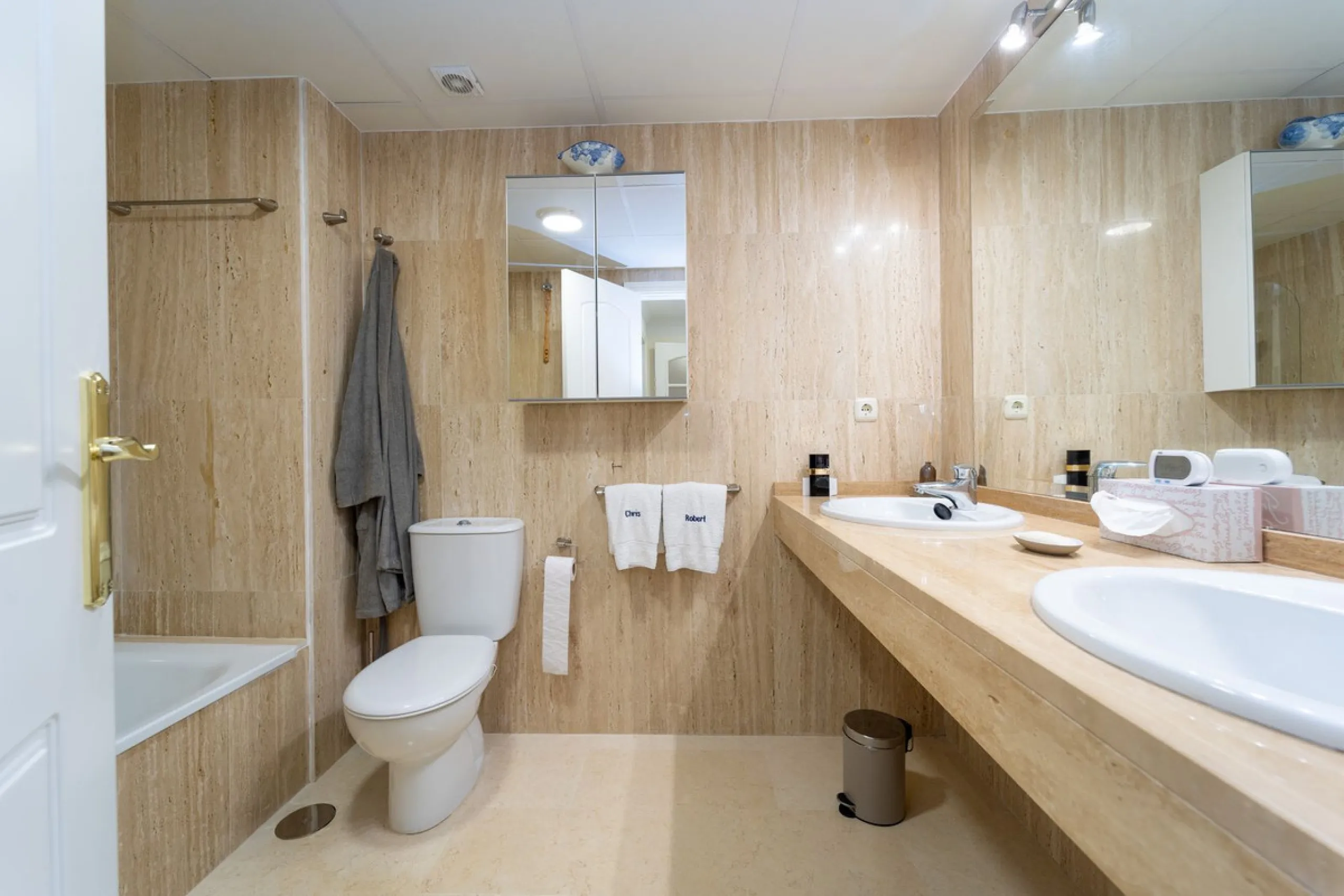 Apartment - Ground Floor Apartment в продаже в Marbella, Málaga. В доме 2 спален и 2 ванных комнат. Площадь дома 108 м²