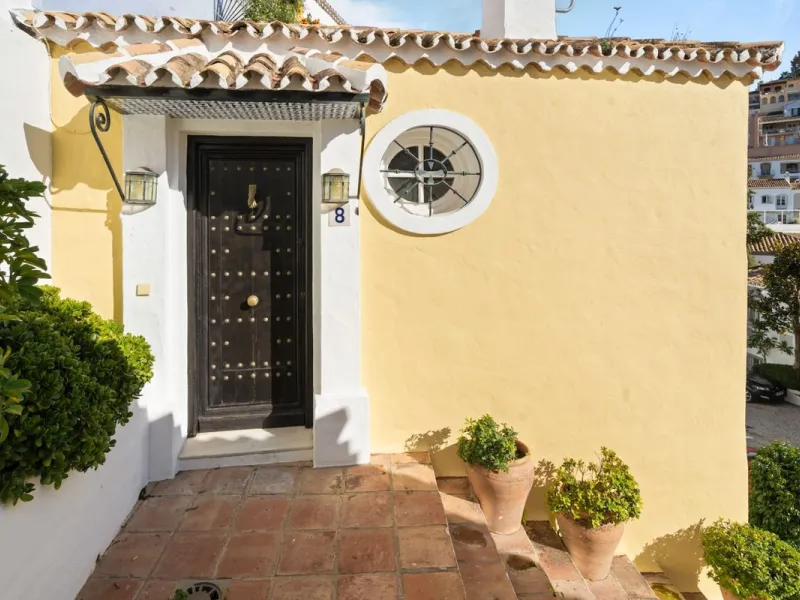 Unique Townhouse in La Heredia, Benahavís