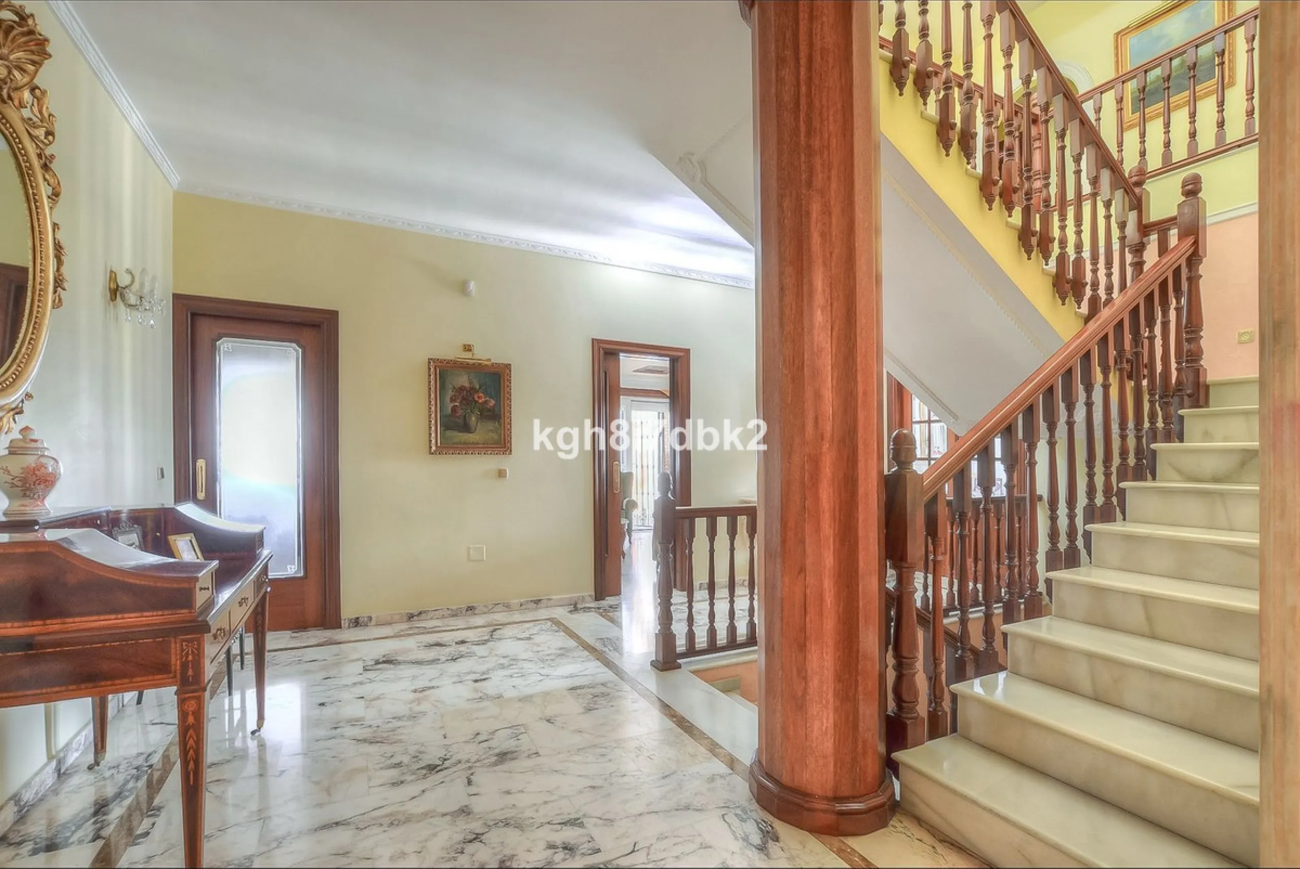 House - Detached Villa в продаже в Benalmadena, Málaga. В доме 10 спален и 5 ванных комнат. Площадь дома 795 м². Площадь участка 960 м²