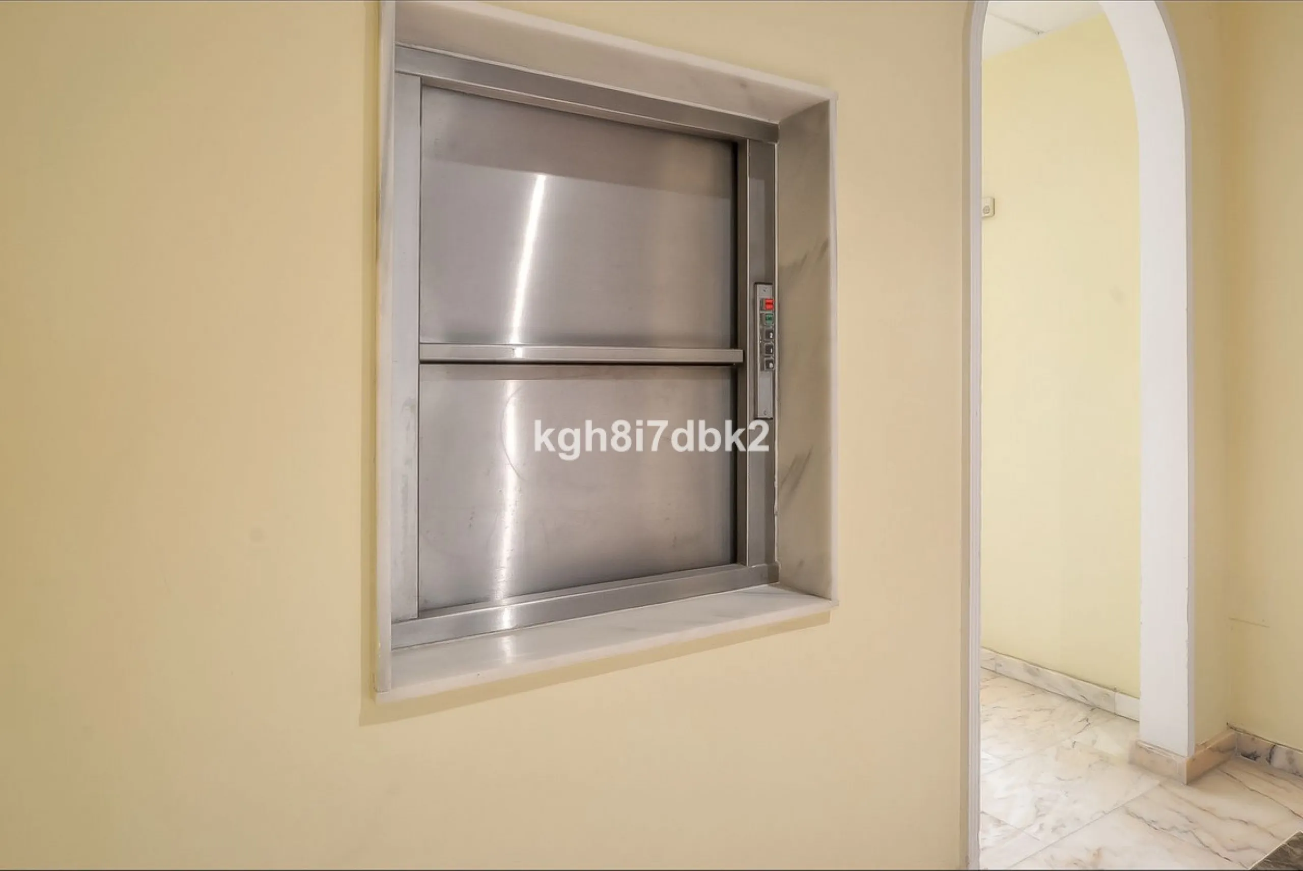 House - Detached Villa в продаже в Benalmadena, Málaga. В доме 10 спален и 5 ванных комнат. Площадь дома 795 м². Площадь участка 960 м²