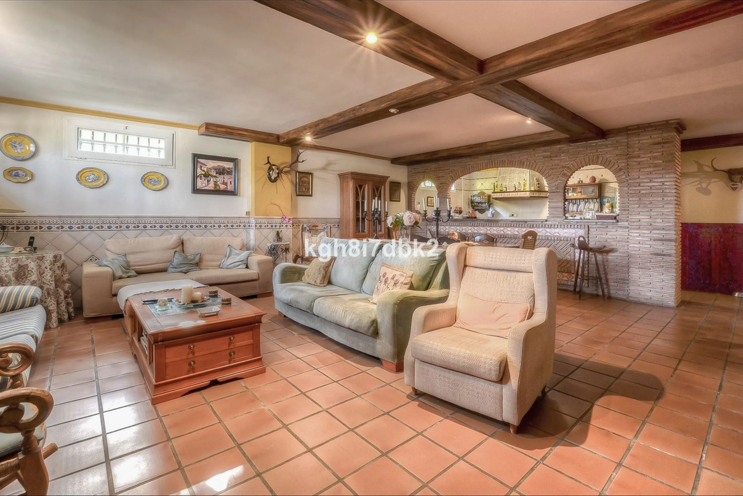 House - Detached Villa в продаже в Benalmadena, Málaga. В доме 10 спален и 5 ванных комнат. Площадь дома 795 м². Площадь участка 960 м²