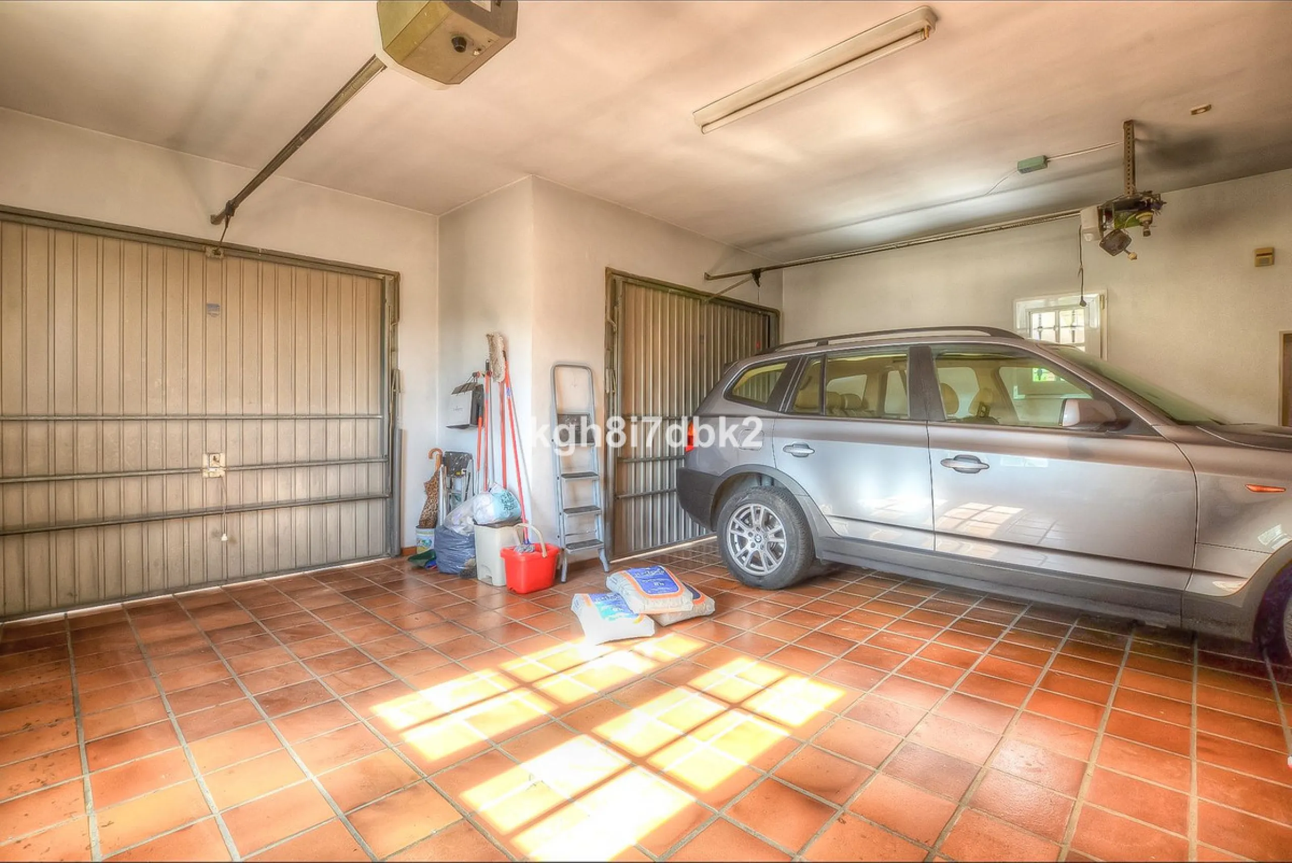 House - Detached Villa в продаже в Benalmadena, Málaga. В доме 10 спален и 5 ванных комнат. Площадь дома 795 м². Площадь участка 960 м²
