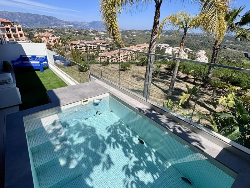 Spacious and elegant 3 bedrooms 4 bathrooms ground floor apartment in Calanova Golf, with a huge breathtaking panoramic terrace. Direct access to your private covered terrace with a private pool!
