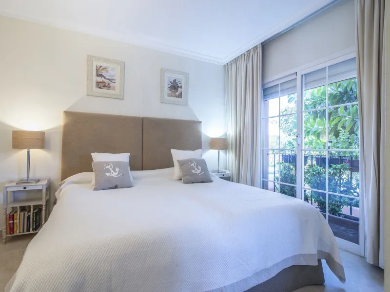 Charming 3-Bedroom, 3-Bathroom Apartment in the Heart of Nueva Andalucía — Location, Comfort & Style!