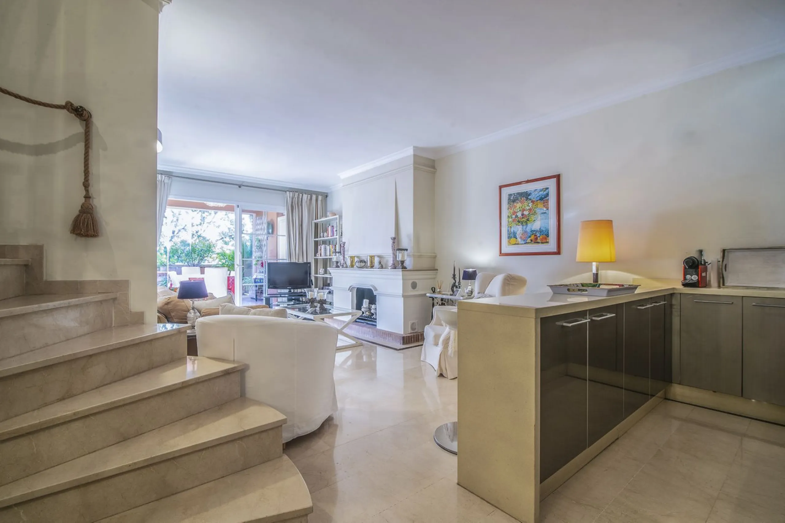Charming 3-Bedroom, 3-Bathroom Apartment in the Heart of Nueva Andalucía — Location, Comfort & Style!