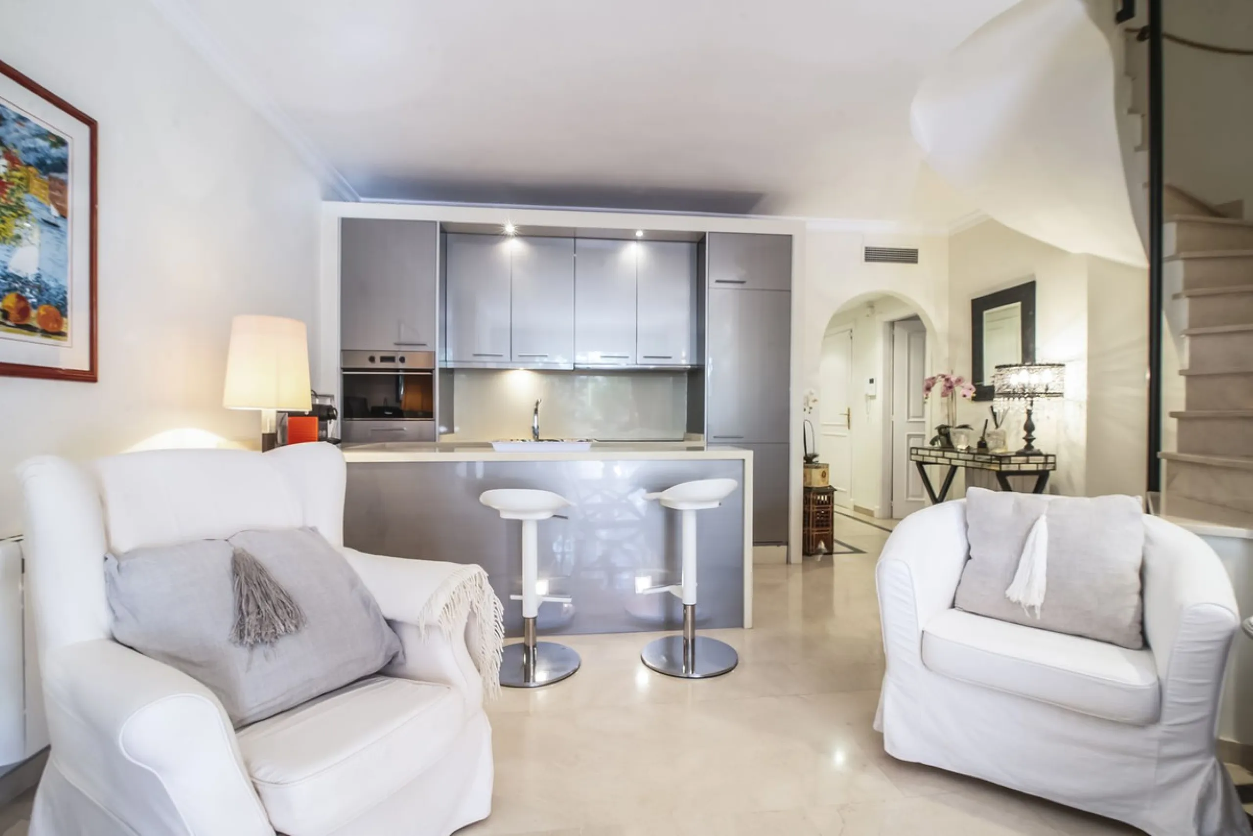 Charming 3-Bedroom, 3-Bathroom Apartment in the Heart of Nueva Andalucía — Location, Comfort & Style!